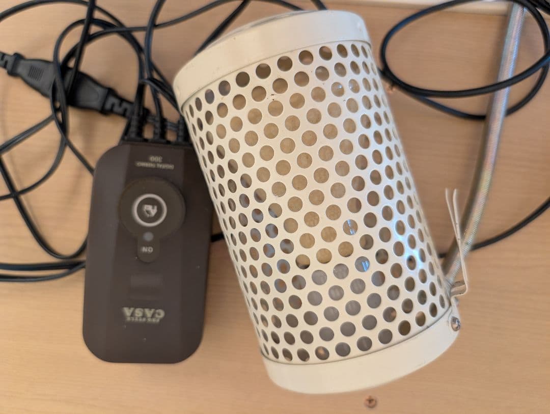 マルカン CASA デジタルサーモ300とマルカン ヒートセラミック 100W