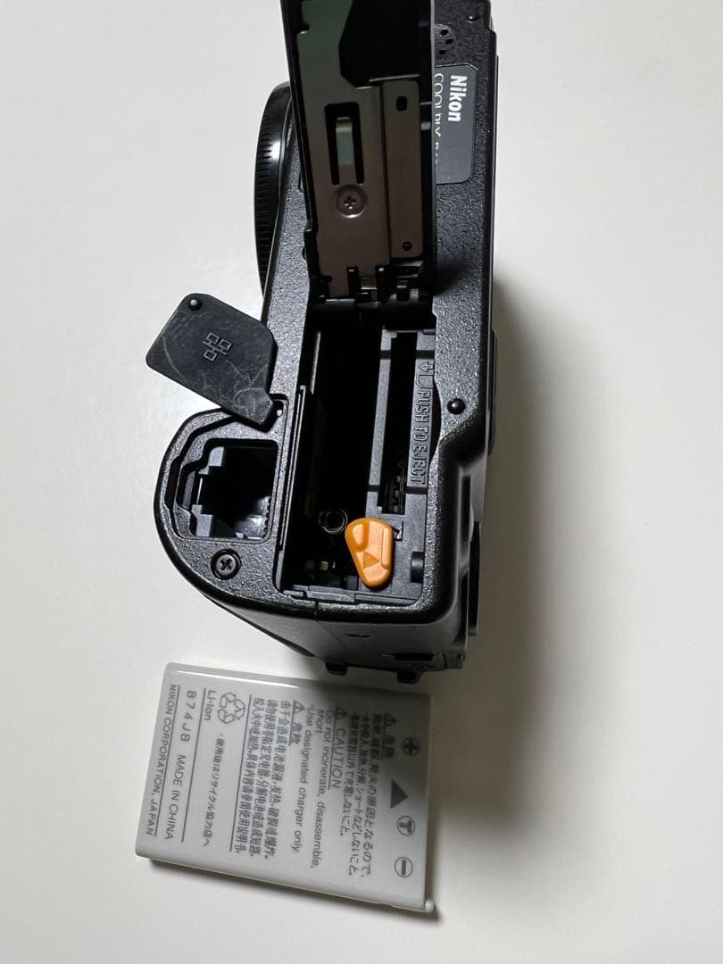 【美品】Nikon ニコン　COOLPIX P6000 デジタルカメラ