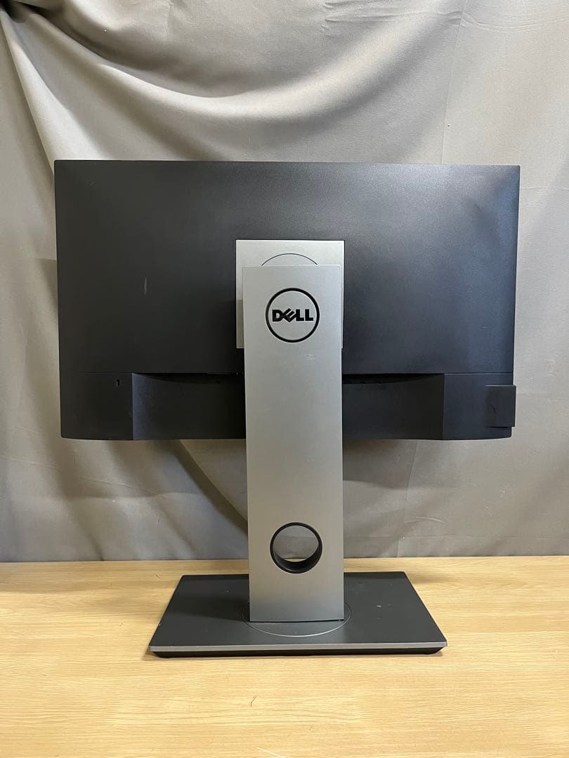 DELL P2419H 24インチモニター　PS4対応　回転機能