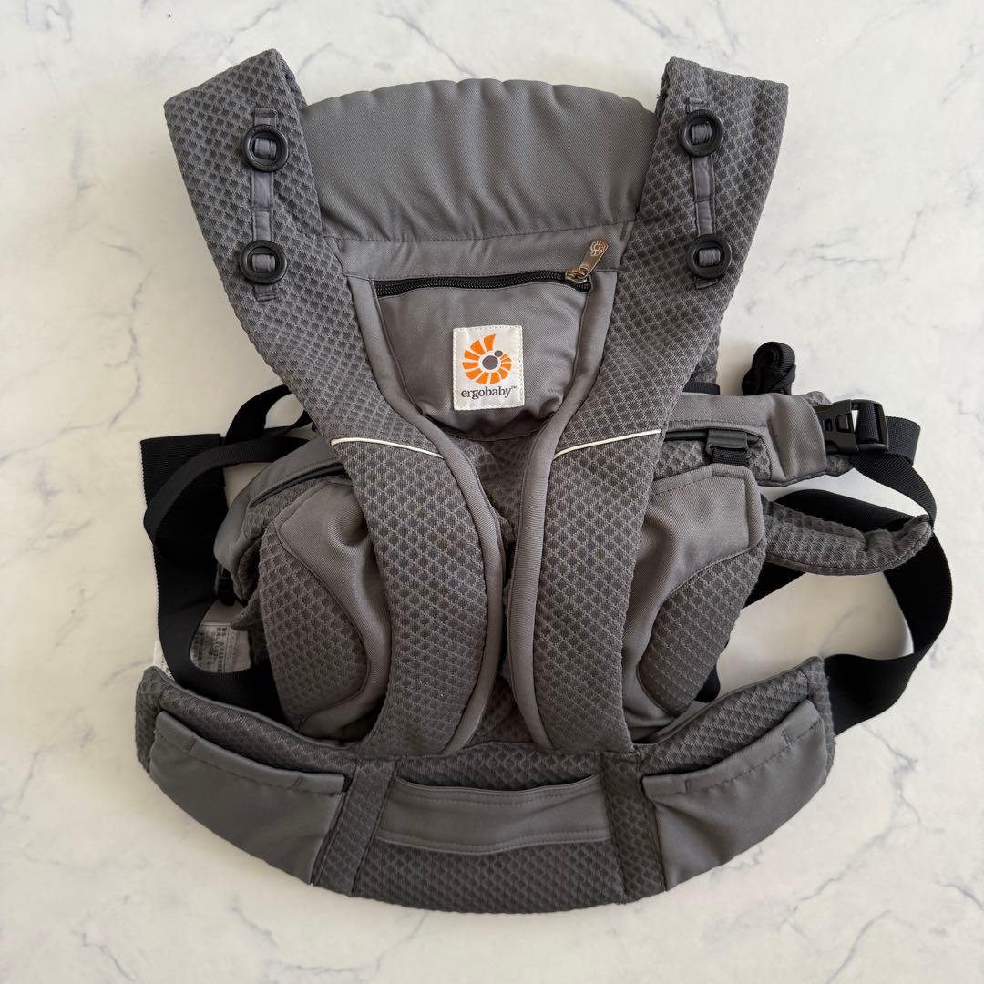美品　エルゴベビー オムニブリーズ　抱っこ紐 グレー　メッシュ