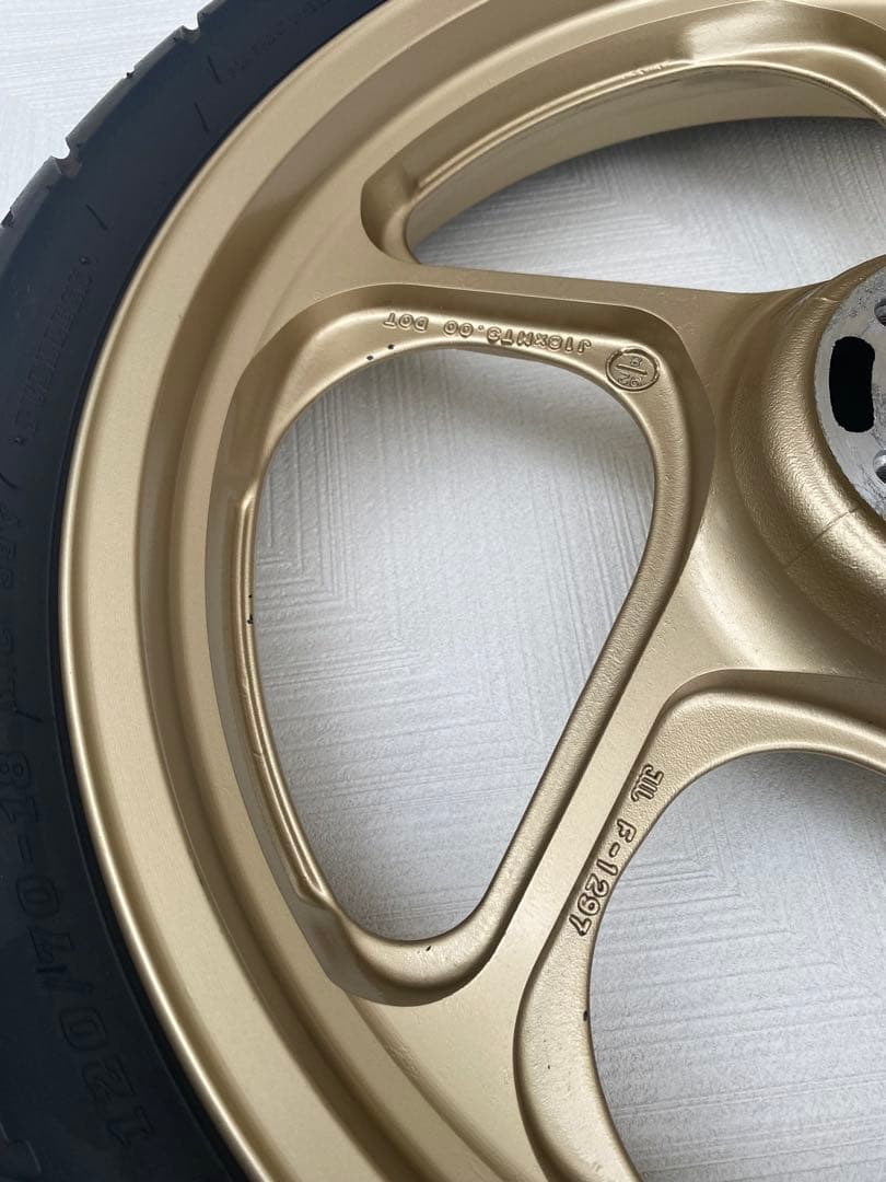 Zaki ゼファー1100 純正ホイール・タイヤ