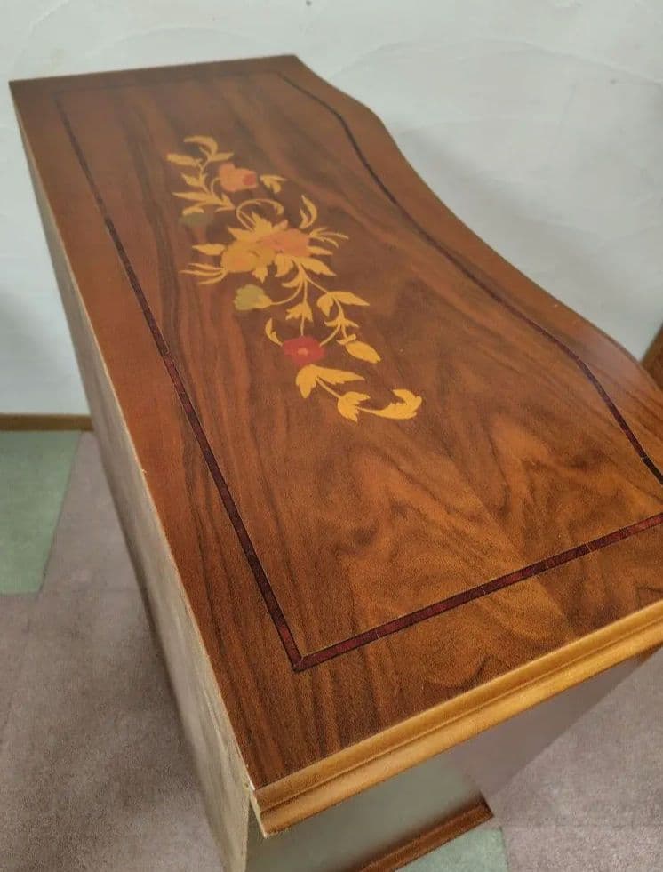 象嵌　チェスト　4段　猫脚