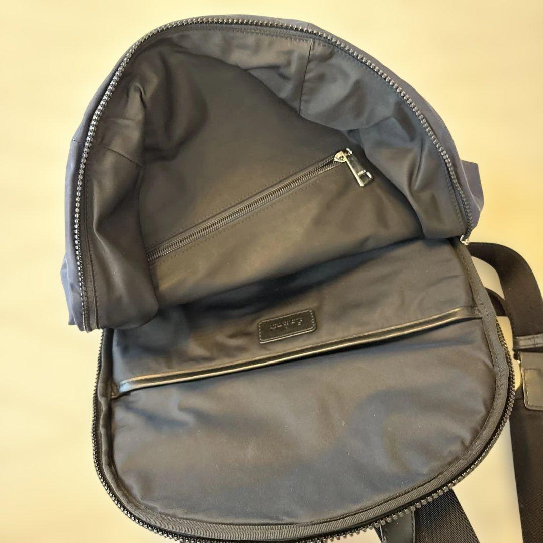 【405】FURLA ネイビー バックパック