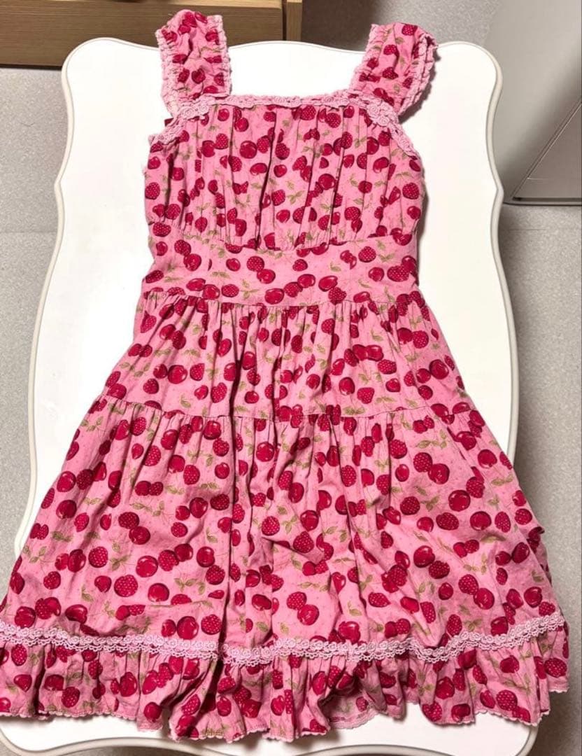 【ベイビーザスターズシャインブライト】チェリー柄ワンピ