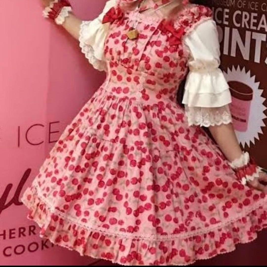 【ベイビーザスターズシャインブライト】チェリー柄ワンピ