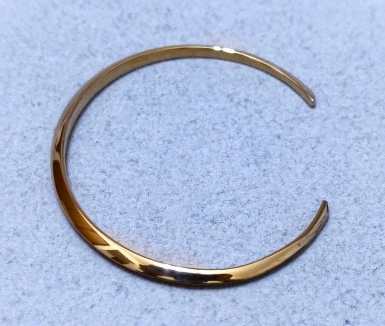 ete エテ ゴールドカラー SV925　SILVERバングル　40460