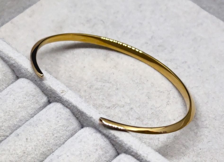 ete エテ ゴールドカラー SV925　SILVERバングル　40460