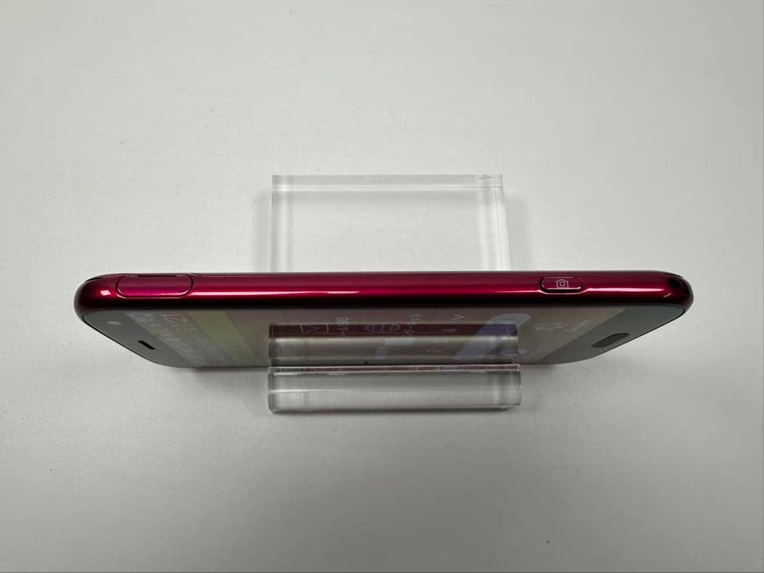 美品 NTT docomo らくらくスマートフォン F-52B ピンク