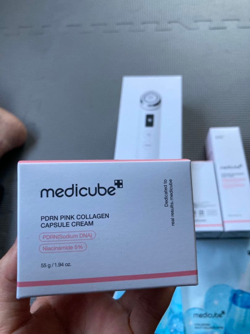 新品未開封【ひかるコラボセット】medicube 美顔器&PDRNスキンケア