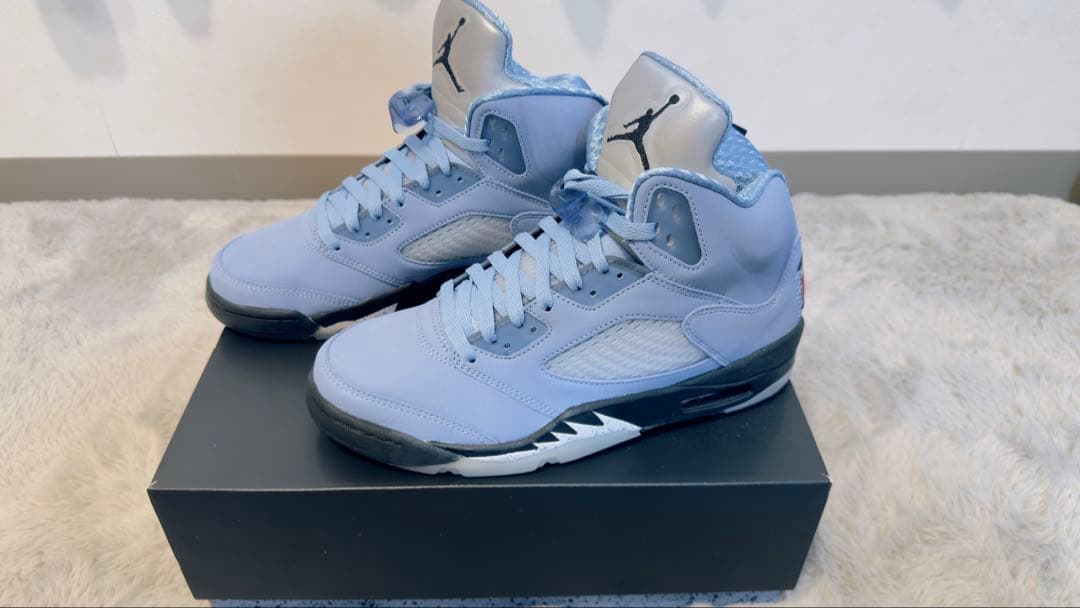 値下 JORDAN5 RETRO ジョーダン5 レトロ ユニバーシティブルー