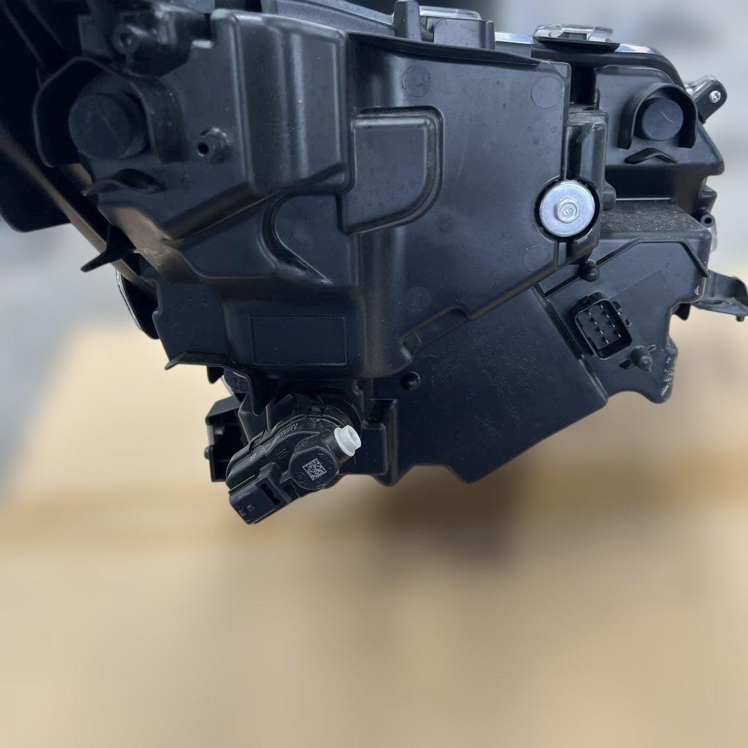 左ヘッドライト