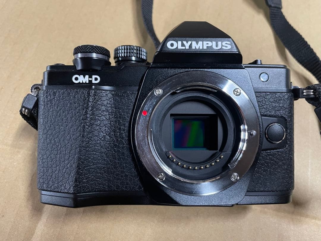 OLYMPUS OM-D E-M10 markⅡ 本体とレンズ3本　他