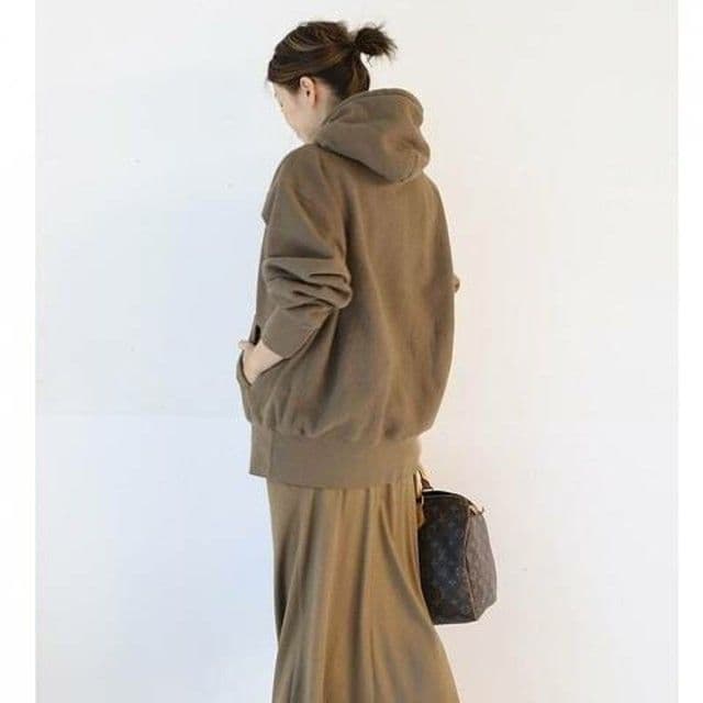 Deuxieme Classe CAMBER HOODIEキャンバーフーディー