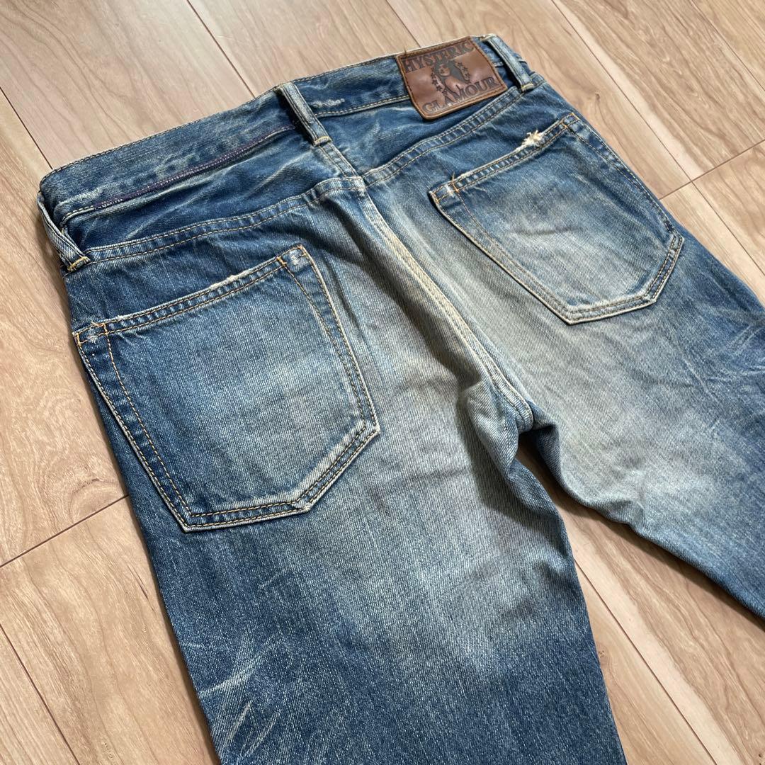 ヒステリックグラマー　ブルーストレートデニム ダメージ加工 スタッズ付き
