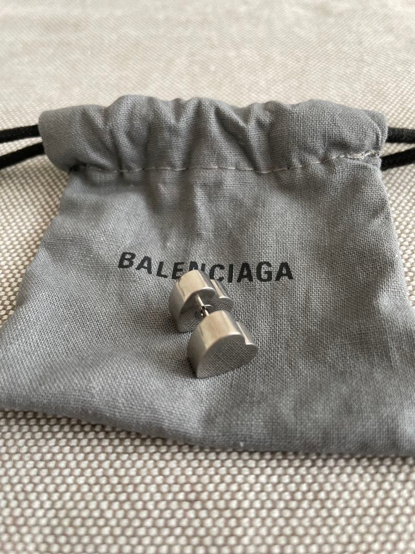 BALENCIAGA ハートピアス 片耳