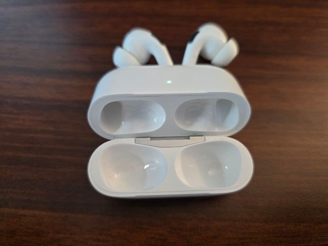 AirPods pro2　第二世代　本体とケース