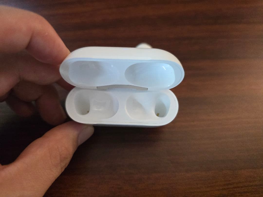 AirPods pro2　第二世代　本体とケース