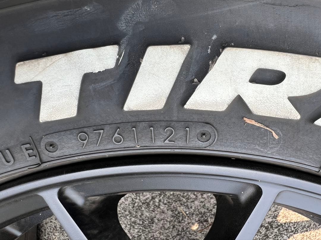 FABULOUS ファブレス 16インチ TOYO H20 215/65R16C