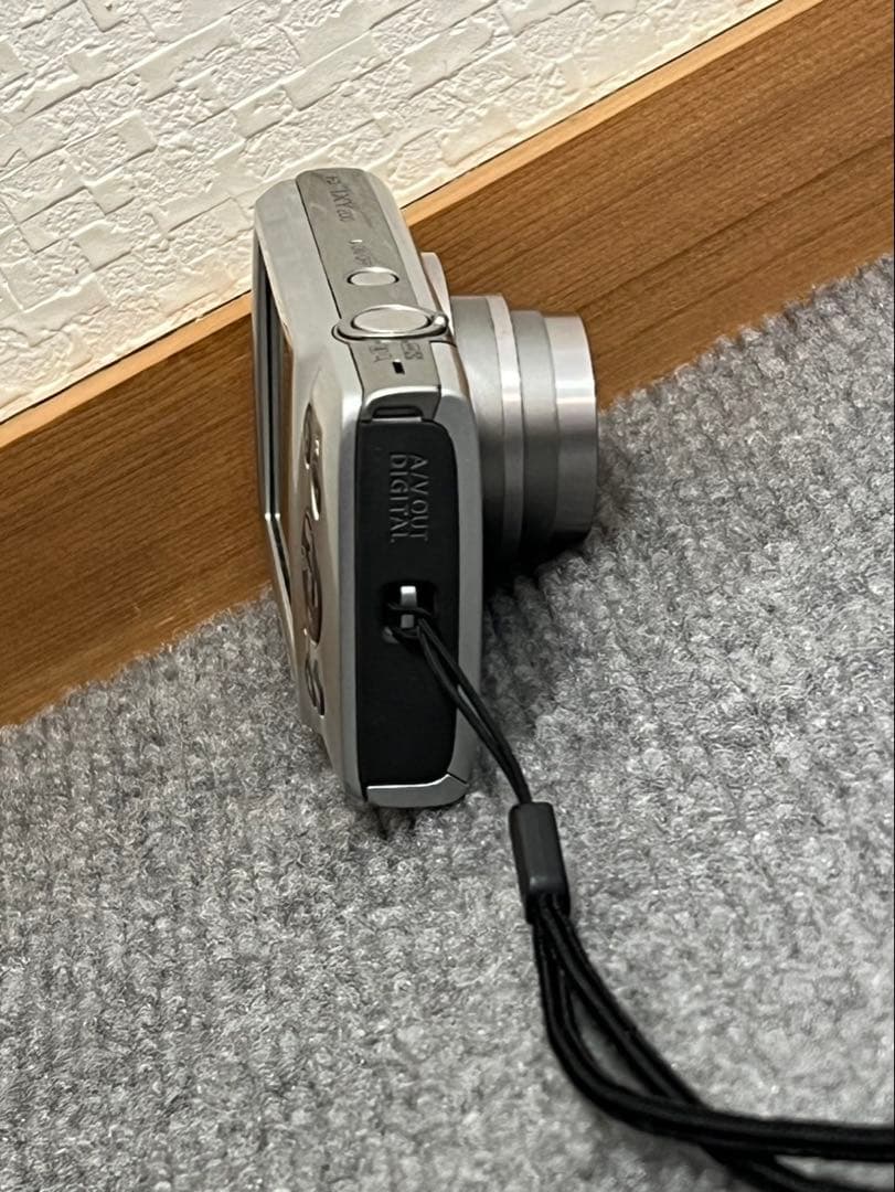 Canon キャノン　コンパクトデジタルカメラ シルバー　デジカメ　動作確認済み