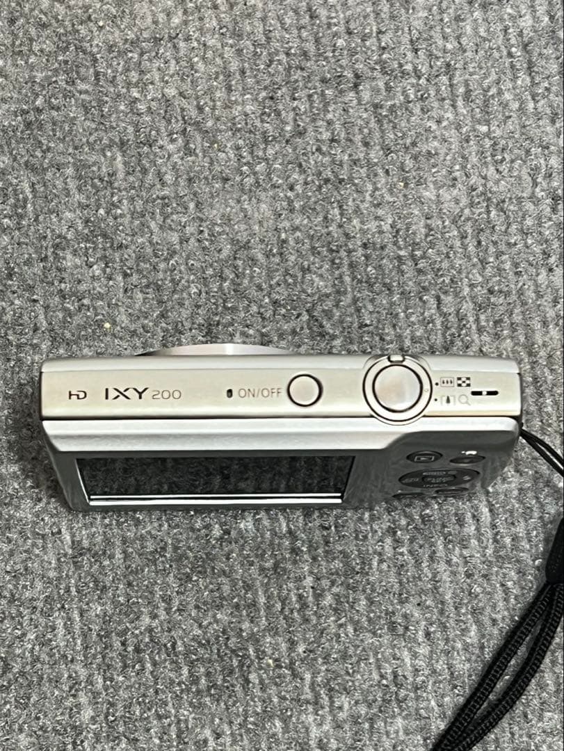 Canon キャノン　コンパクトデジタルカメラ シルバー　デジカメ　動作確認済み