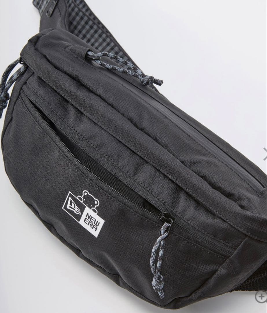 ボディバッグ　NEW ERA® familiar