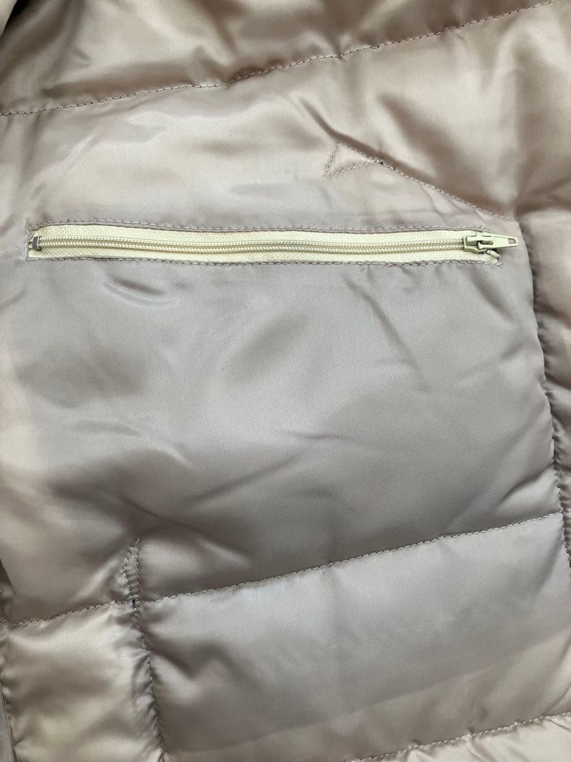 Denime レザー切り替えボアダウンベスト　ネイビー✖️ベージュ