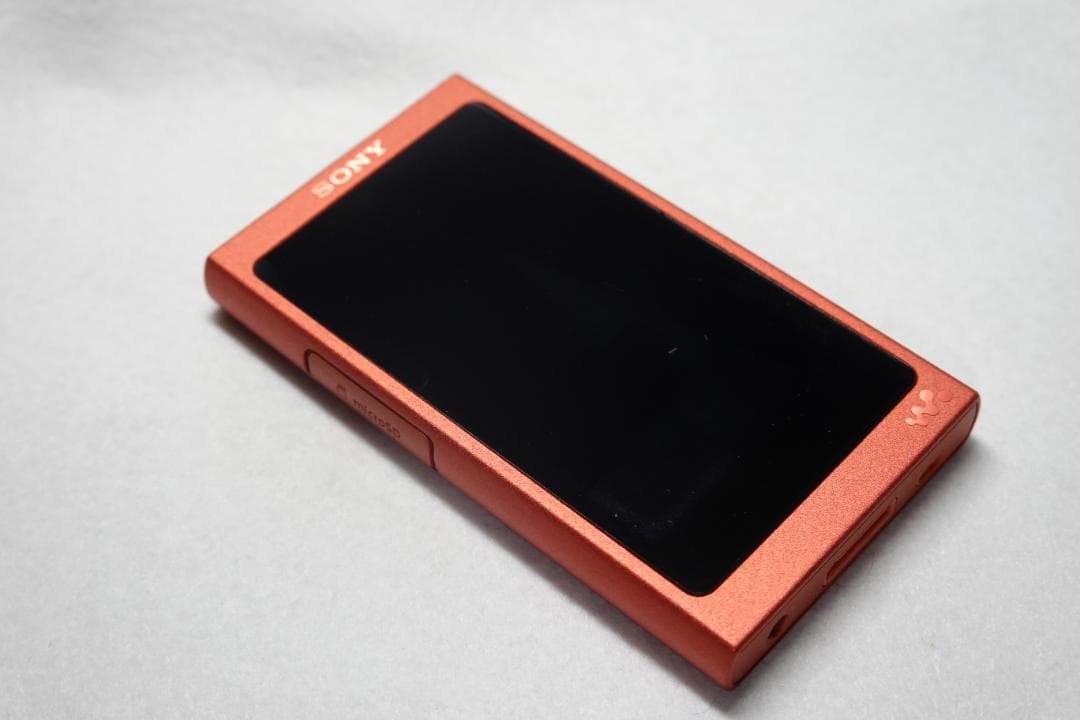 美品 ウォークマンNW-A46 トワイライトレッド　ハイレゾ/ノイキャンイヤホン