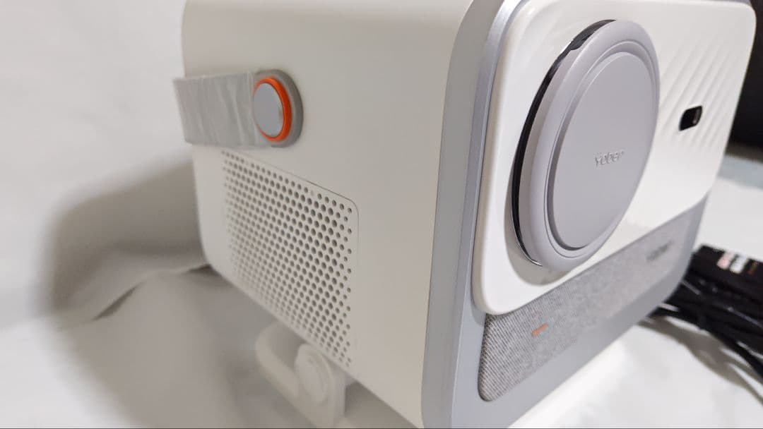 Yaberプロジェクター V12美品 Netflix公式完全密閉防塵設計