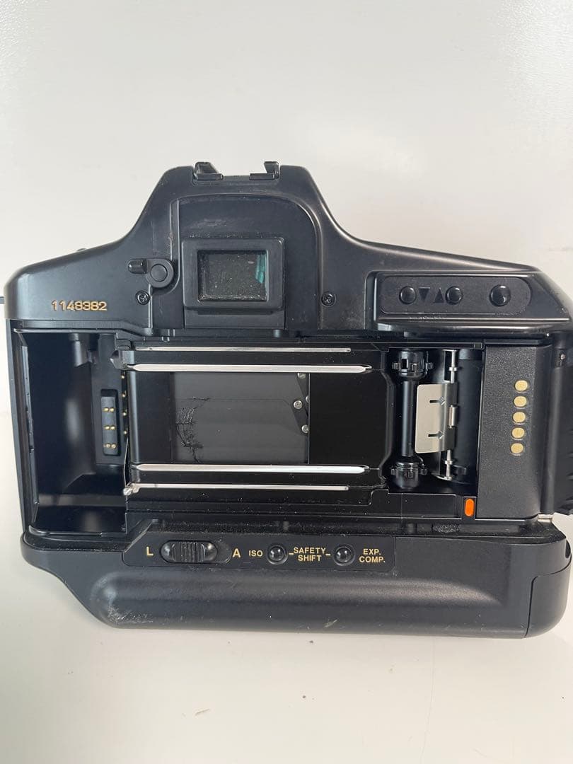 Canon T90 一眼レフカメラ + Tokina 17mmレンズ