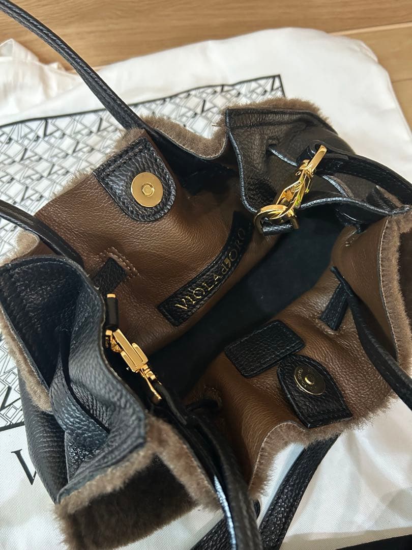 VIOLA d'ORO ヴィオラドーロ ショルダーバッグ ブラウン ファー