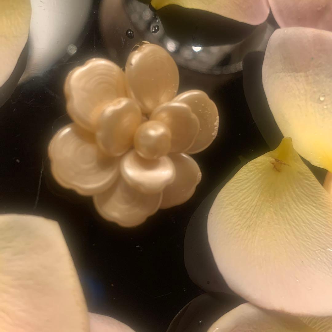 CHANEL カメリア ペンダントトップ　パール