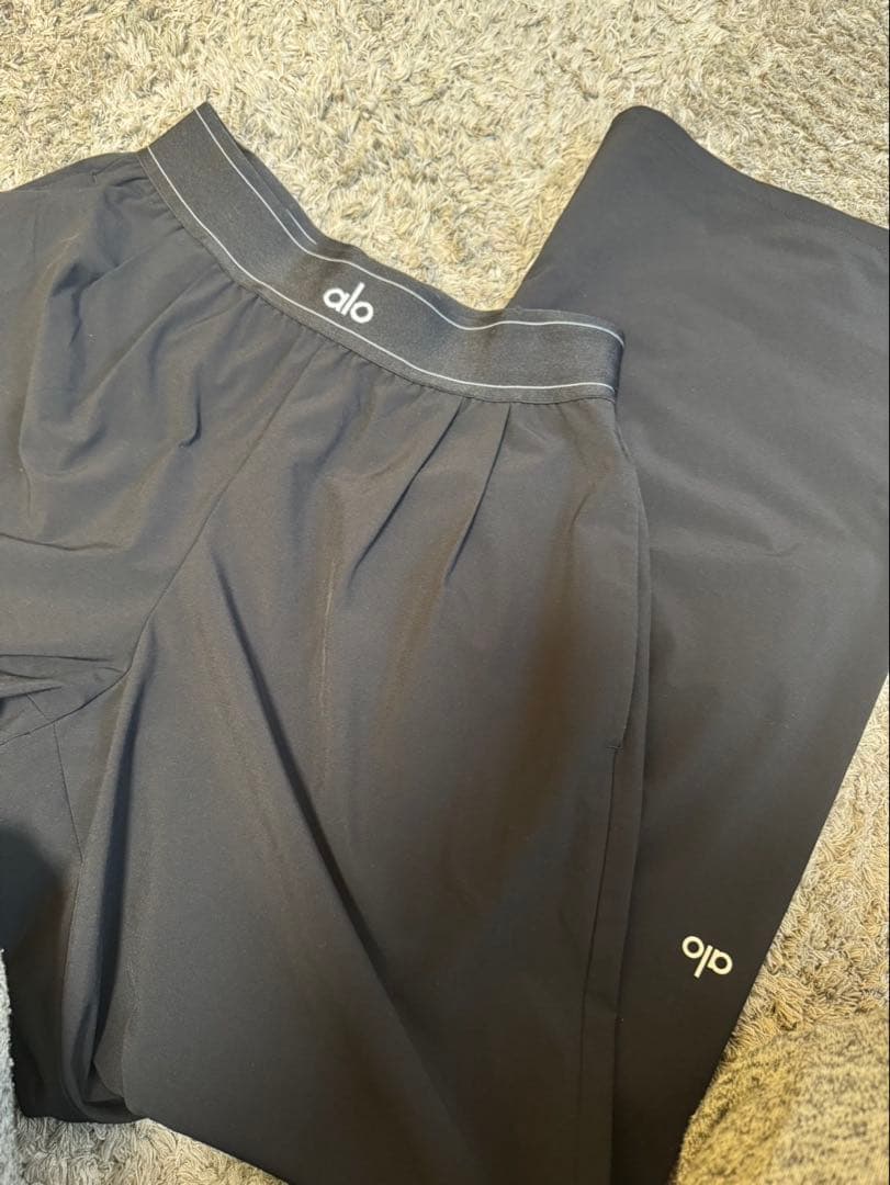 alo Suit Up トラウザー（レギュラー）