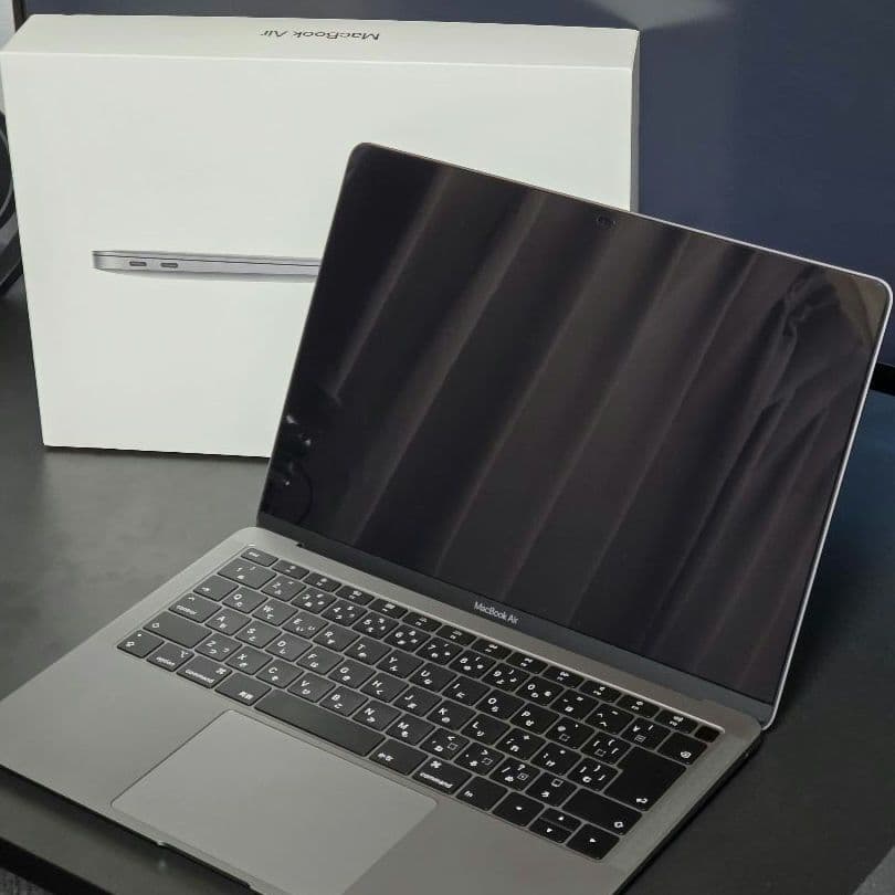 美品 MacBook Air 2018 13インチ スペースグレー 箱あり