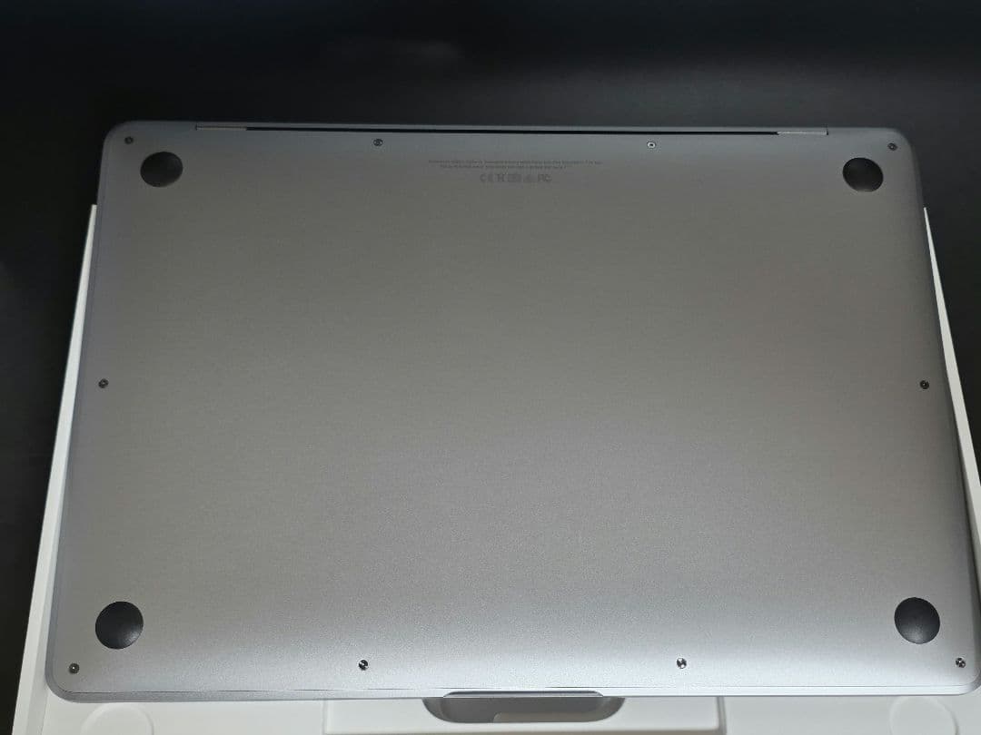 美品 MacBook Air 2018 13インチ スペースグレー 箱あり
