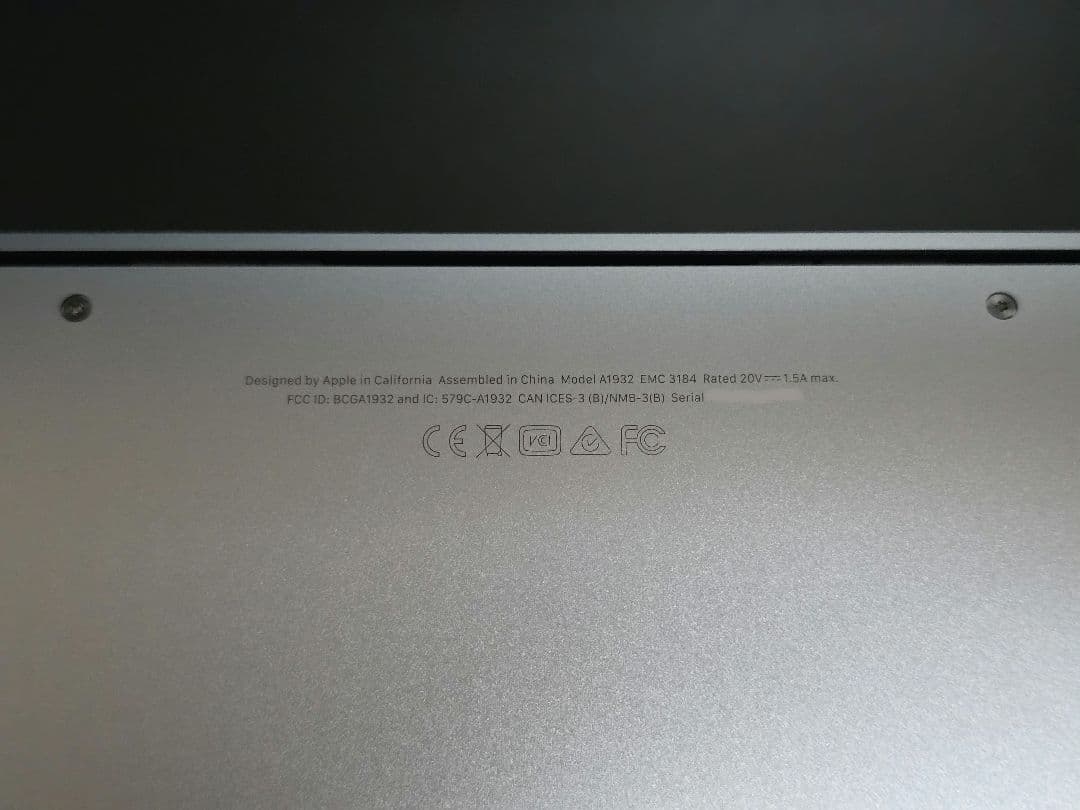 美品 MacBook Air 2018 13インチ スペースグレー 箱あり