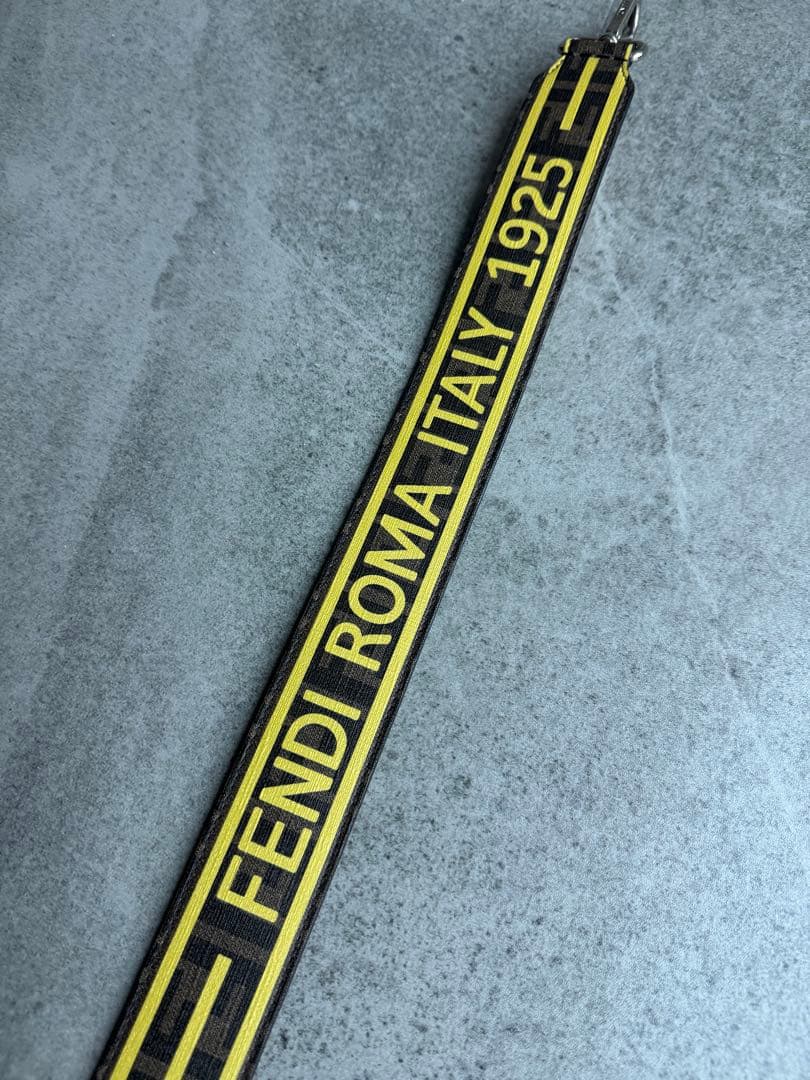 FENDI　ショルダーストラップ　strap you