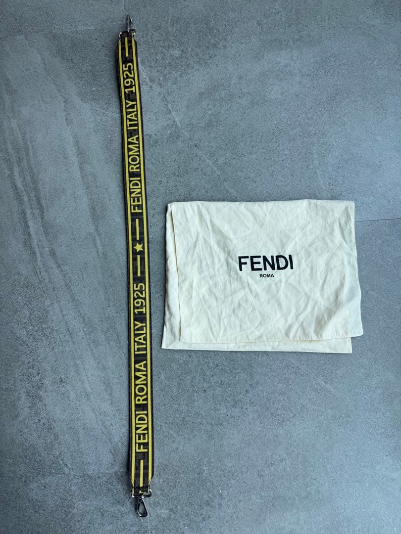 FENDI　ショルダーストラップ　strap you