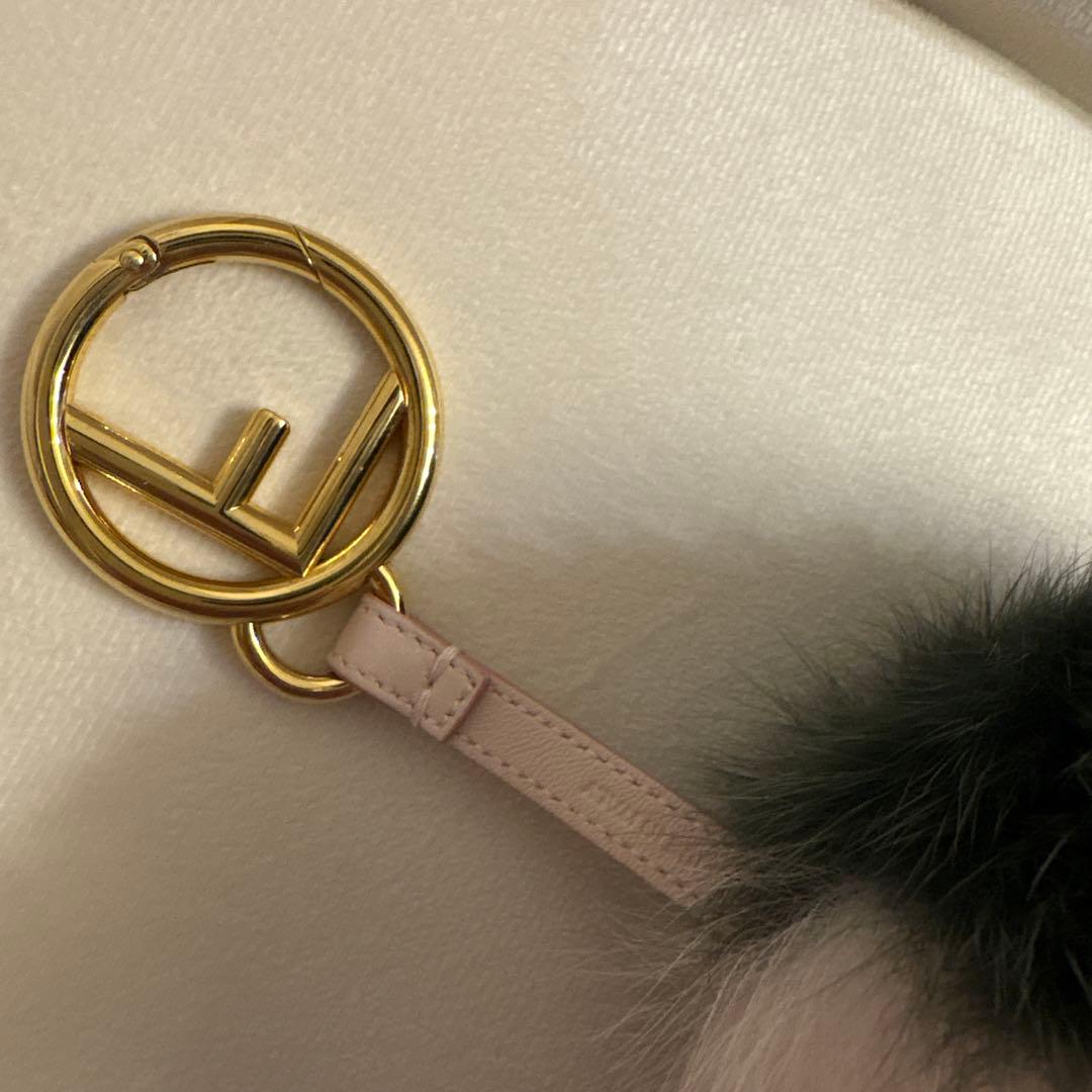フェンディ ポンポン ファーチャーム Fox FENDI