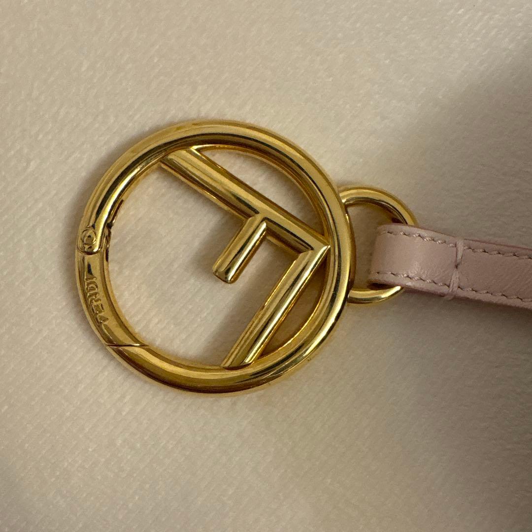 フェンディ ポンポン ファーチャーム Fox FENDI