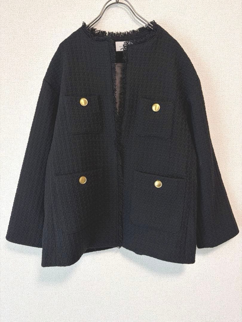 グリーンレーベルリラクシング ツイード　ノーカラージャケット 黒　金ボタン