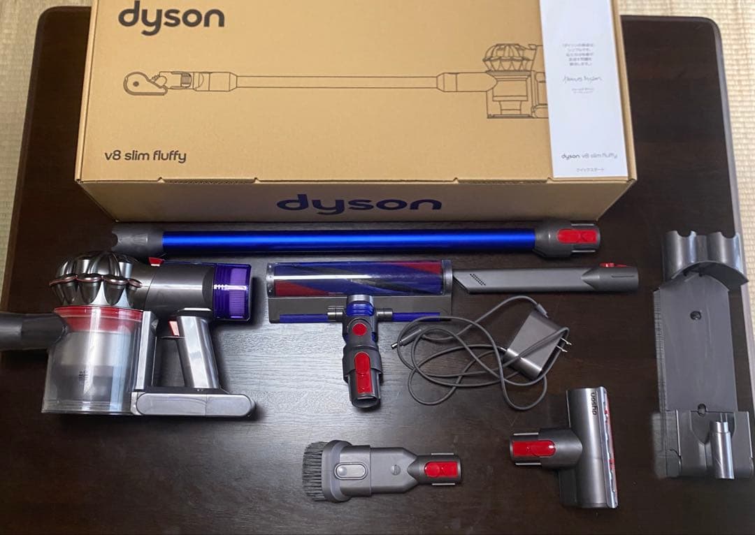 【美品】dyson v8 slim fluffy 掃除機