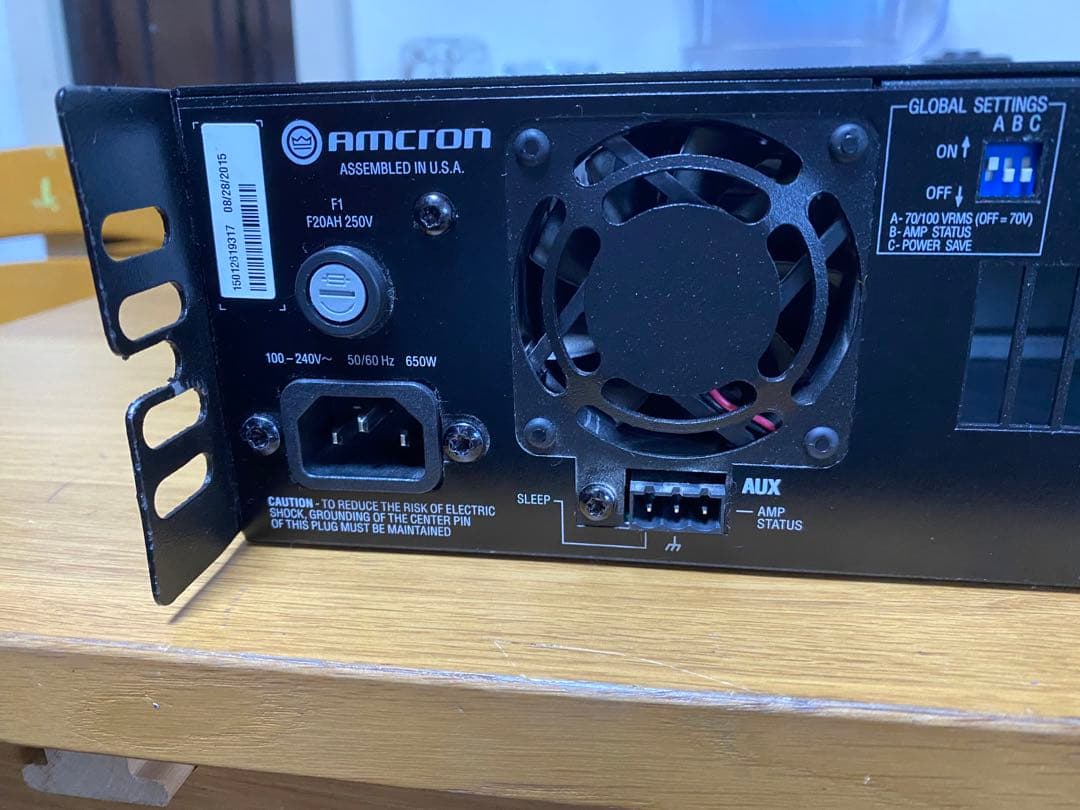 Amcron DCi4|300 パワーアンプ アムクロン オーディオ機器 中古