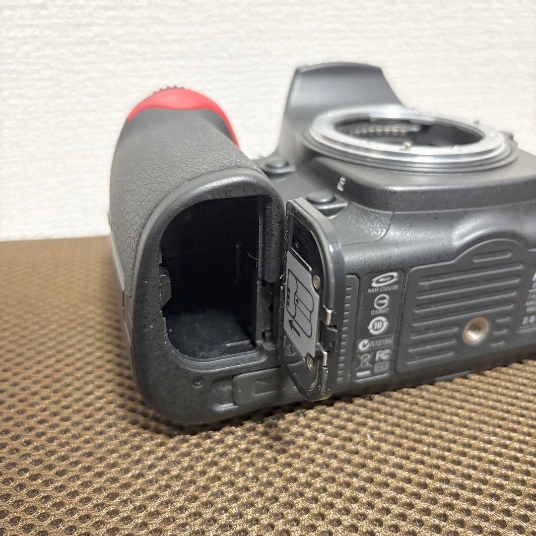 美品 ニコン D300 ボディ Nikon デジタル一眼レフ