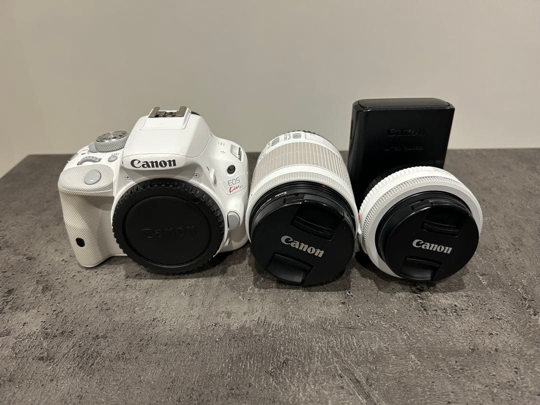 Canon EOS Kiss X7ホワイト 2本レンズ付き
