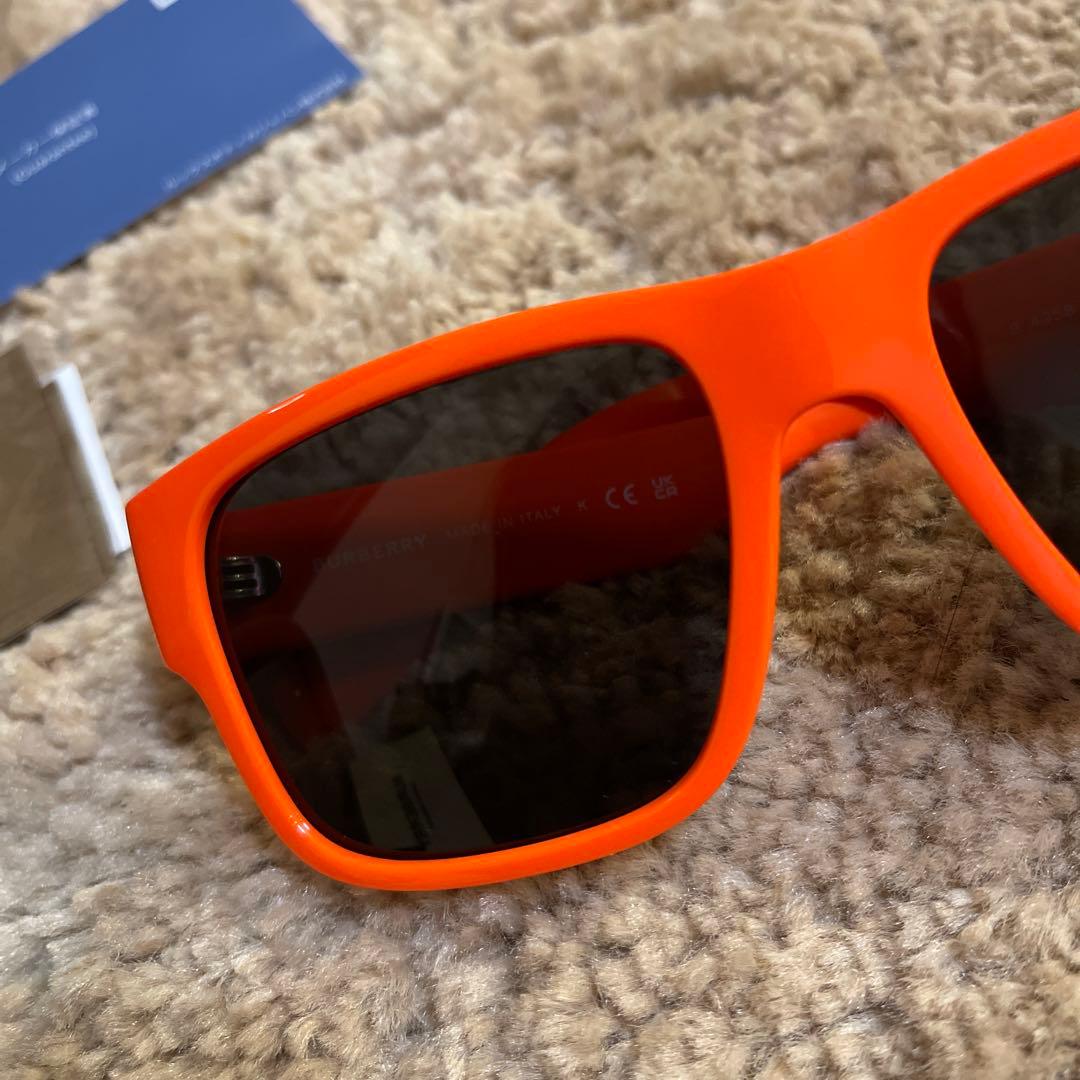 済　BURBERRY オレンジ サングラス 付属品付き