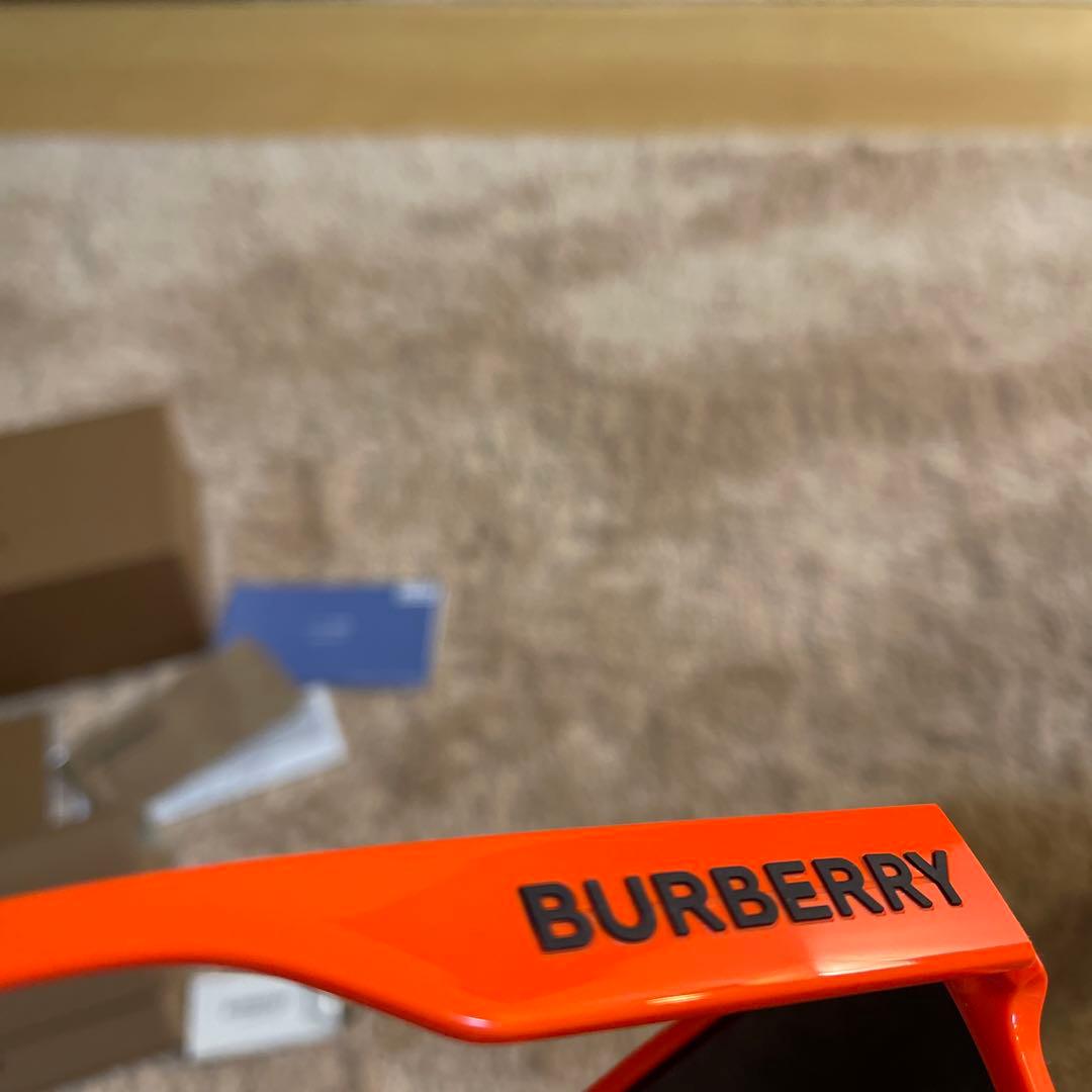 済　BURBERRY オレンジ サングラス 付属品付き