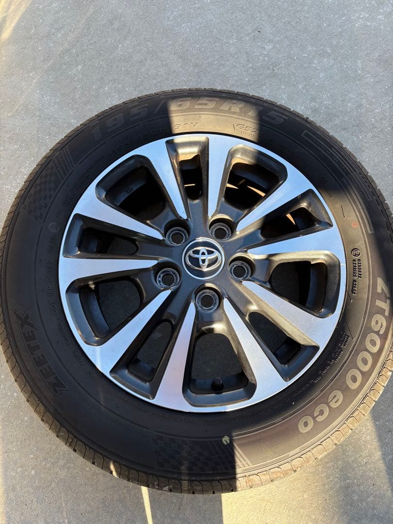 トヨタ純正ホイール　タイヤ４本セット　195\65r15