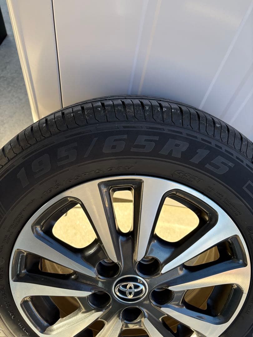 トヨタ純正ホイール　タイヤ４本セット　195\65r15