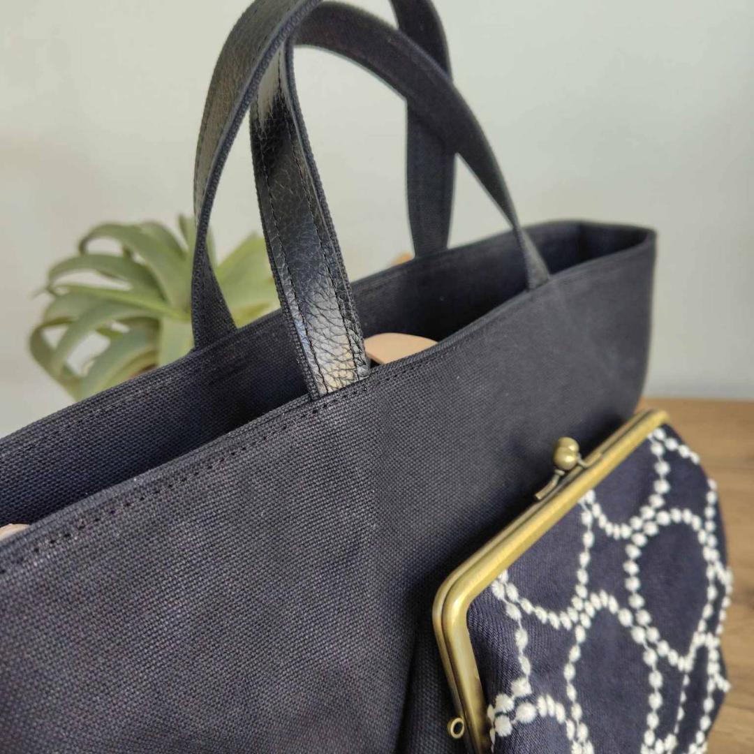 coffee様 /2025タンバリンネイビー×白/がま口ポケット付きMSトート