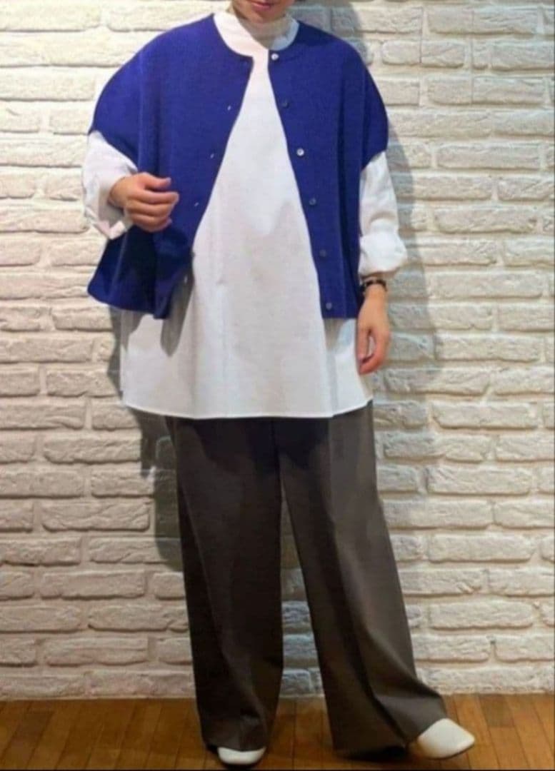 アデュートリステス エクストラファインウール2WAYニットベスト　未使用